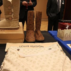 Durbin Promotes Solutions To Rampant Counterfeit Product Market Online