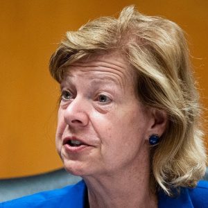 Tammy Baldwin Celebrates Passage Of Bipartisan Infrastructure Bill